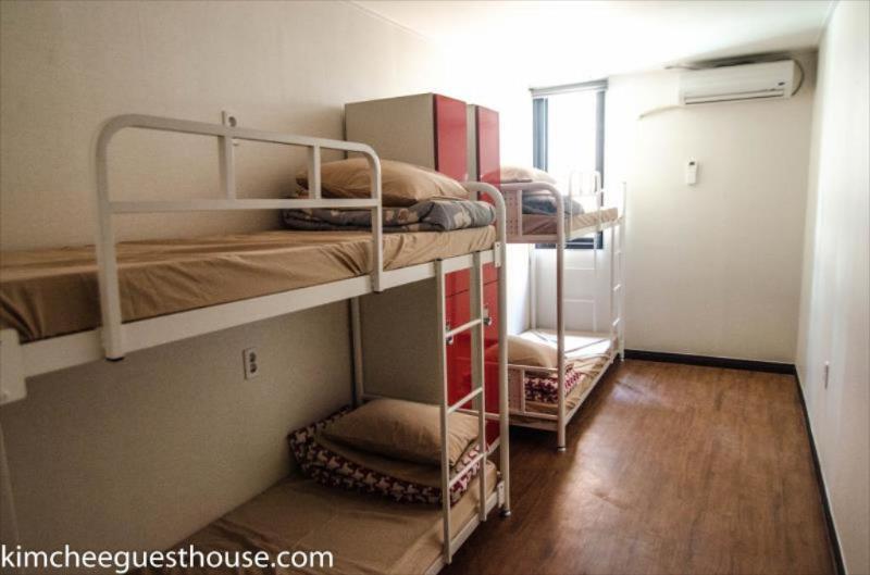 Kimchee Busan Downtown Guesthouse Dış mekan fotoğraf
