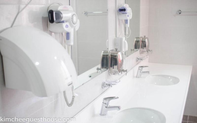 Kimchee Busan Downtown Guesthouse Dış mekan fotoğraf